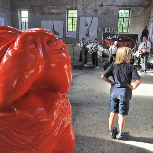 Duża figura pies bulldog usa - edycja jednokolorowa