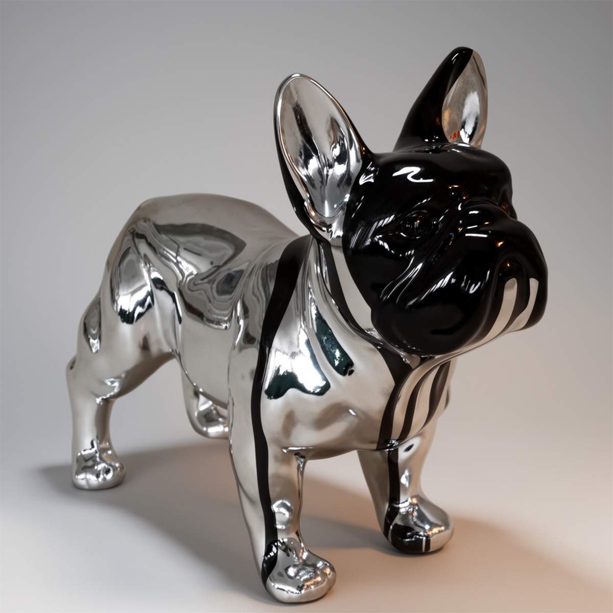Kleine Dekorative Bulldogge Stehend Chrom Mit Farbspritzern Figur – Bild 3
