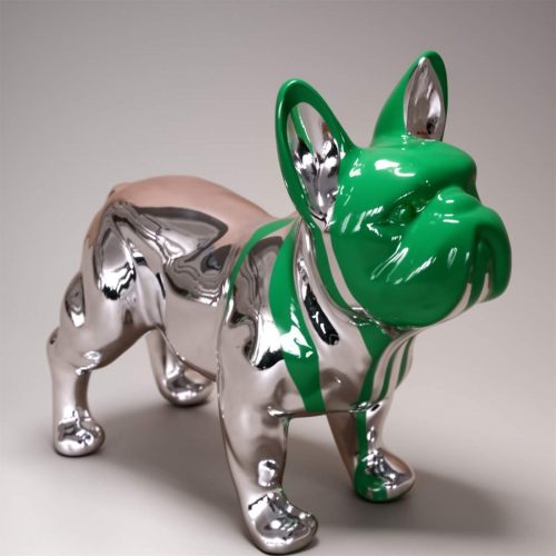 Kleiner stehender Bulldoggenhund, chrombeschichtet.
