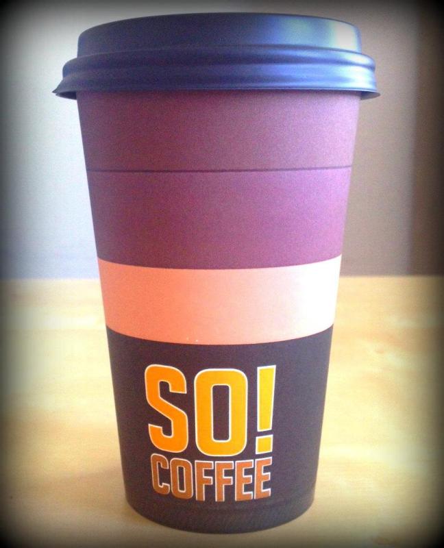SO!COFFEE Becher 2 Kubek na kawę z napisami "SO! COFFEE".