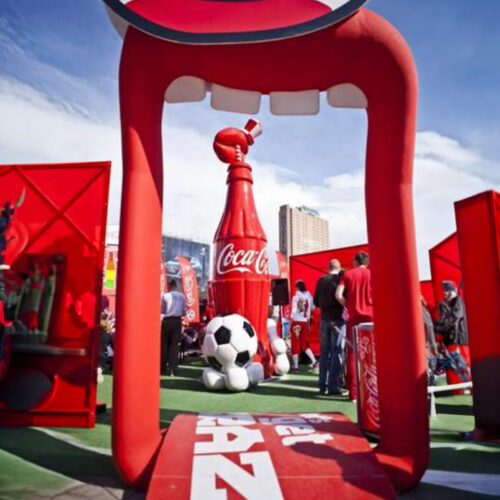 Wielka butelka Coca-Cola - reklamowa figura 3D