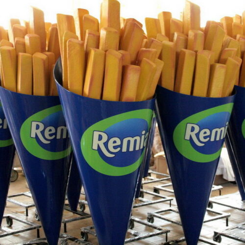 Duże Reklamowe frytki na podstawie