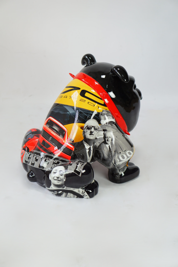 pies Bulldog Avella 55cm - Ferrari