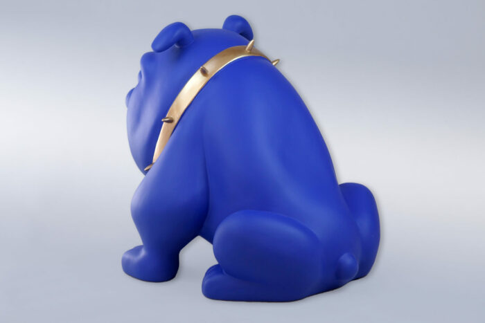pies Bulldog Avella 55cm - niebieski mat