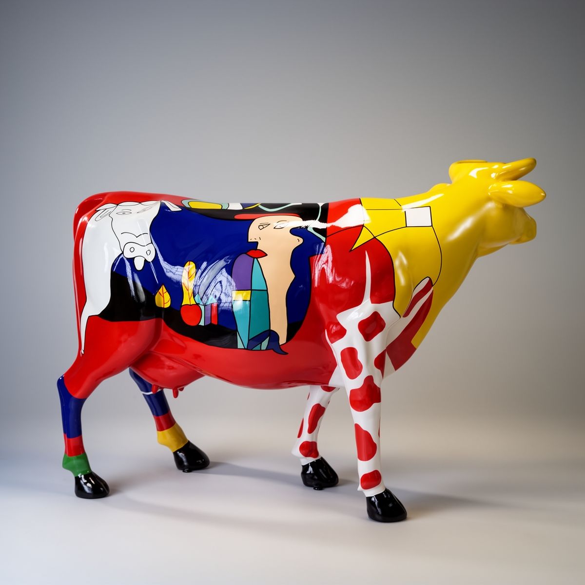 Werbe Kuh Mit Motiv Picasso Figur