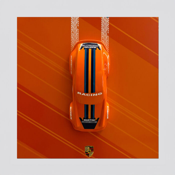 pomaranczowe auto na strone