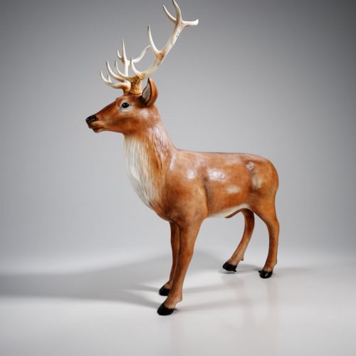 Dekorative 3D-Figur - Großer Hirsch in natürlicher Farbgebung