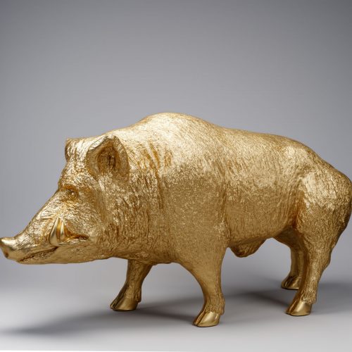 Goldener Wildschwein in Lebensgröße