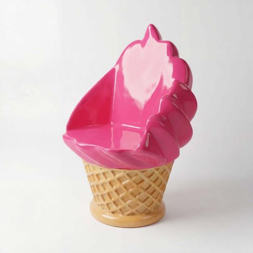 Figur Eistüte aus Fiberglas in glänzendem Pink mit waffelähnlichem Laminat-Sockel, pop-art Skulptur für Deko/Event