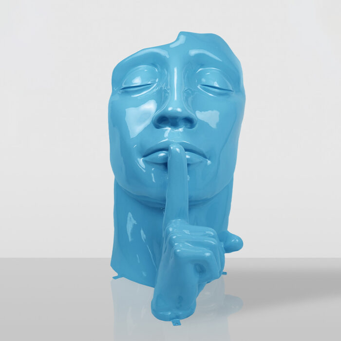 Blaue Maske „Finger auf den Lippen”