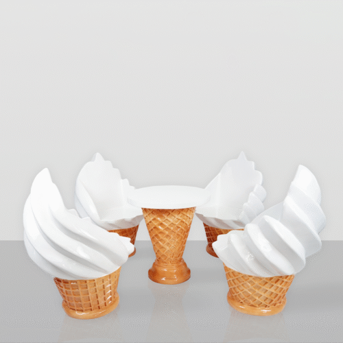 Möbelset für die Eisdiele – Waffeltisch + Eissessel