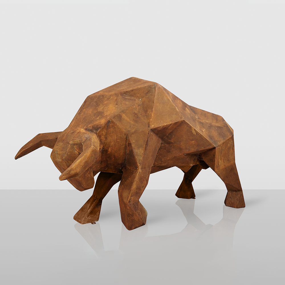 Große Geometrische Stierfigur – Rosteffekt