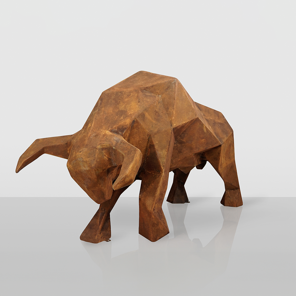 Große Geometrische Stierfigur – Rosteffekt
