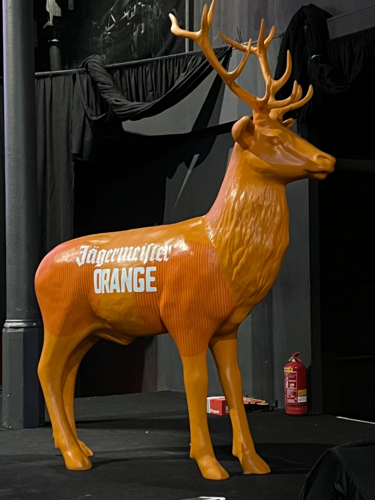 Oranger Hirsch – Werbekampagne für Jägermeister ORANGE 5 jg4