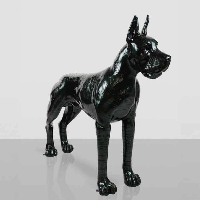 Grüne Deutsche Dogge mit Farbe Übergossen