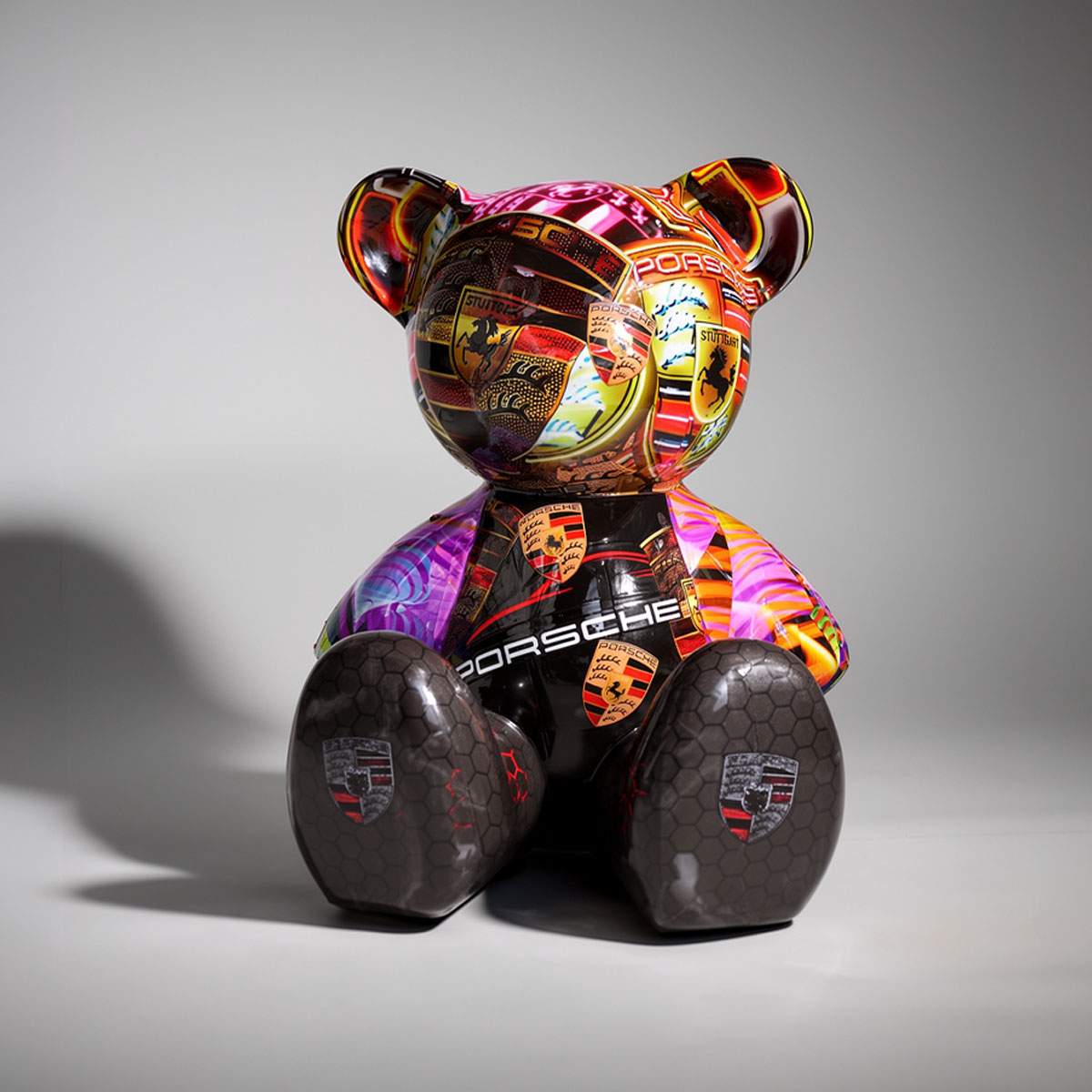 Artystyczna Figura Misia Siedzącego Porsche - tył