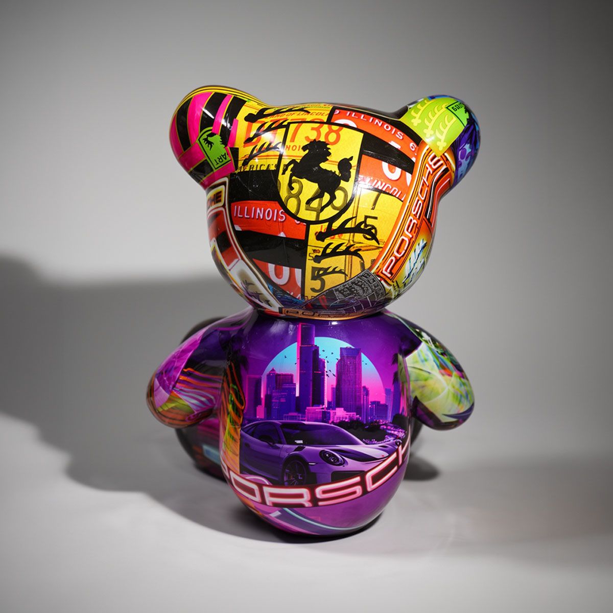Artystyczna Figura Misia Siedzącego Porsche Pop Art - przód