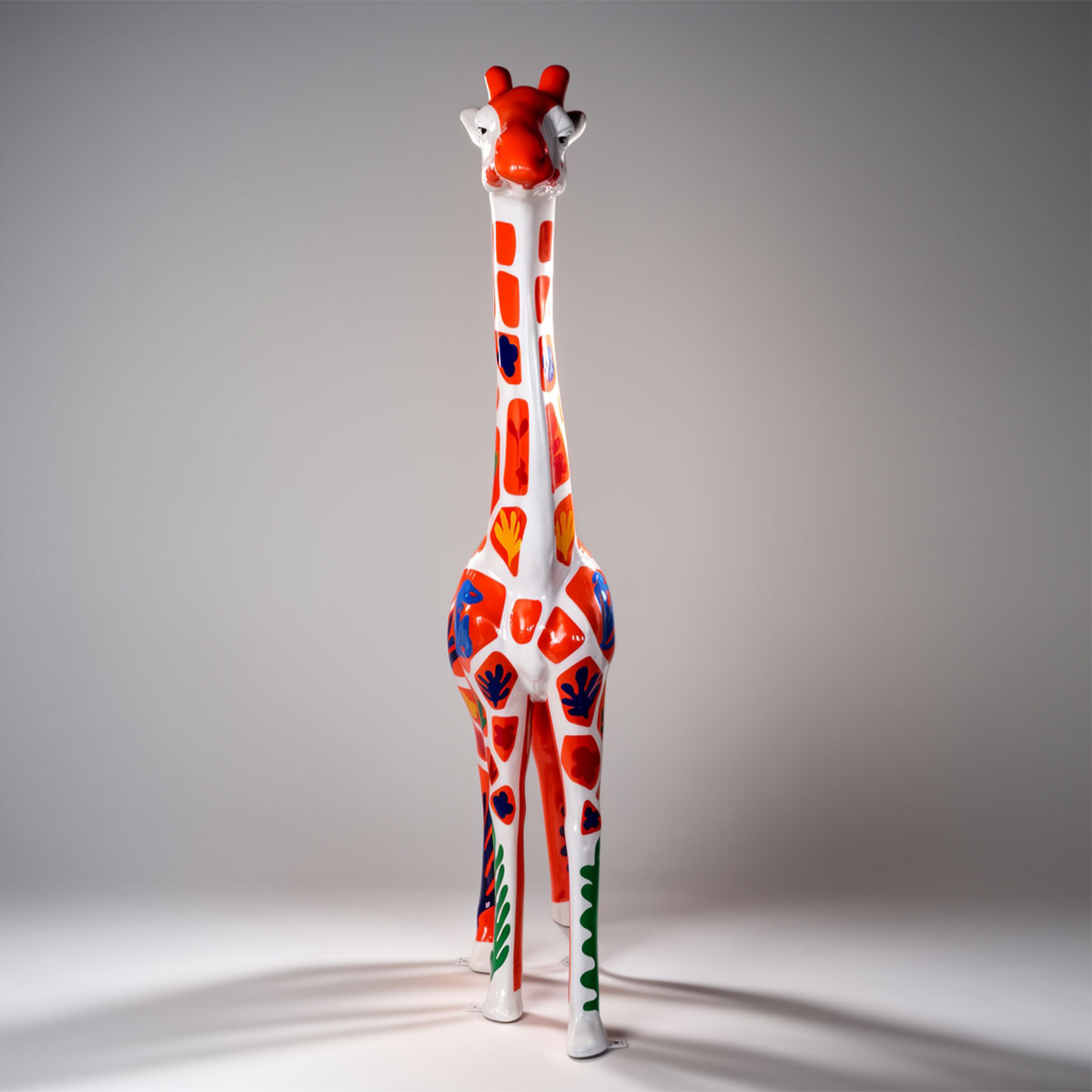 Große Dekorative Giraffenfigur im Matisse-Motiv – Bild 3